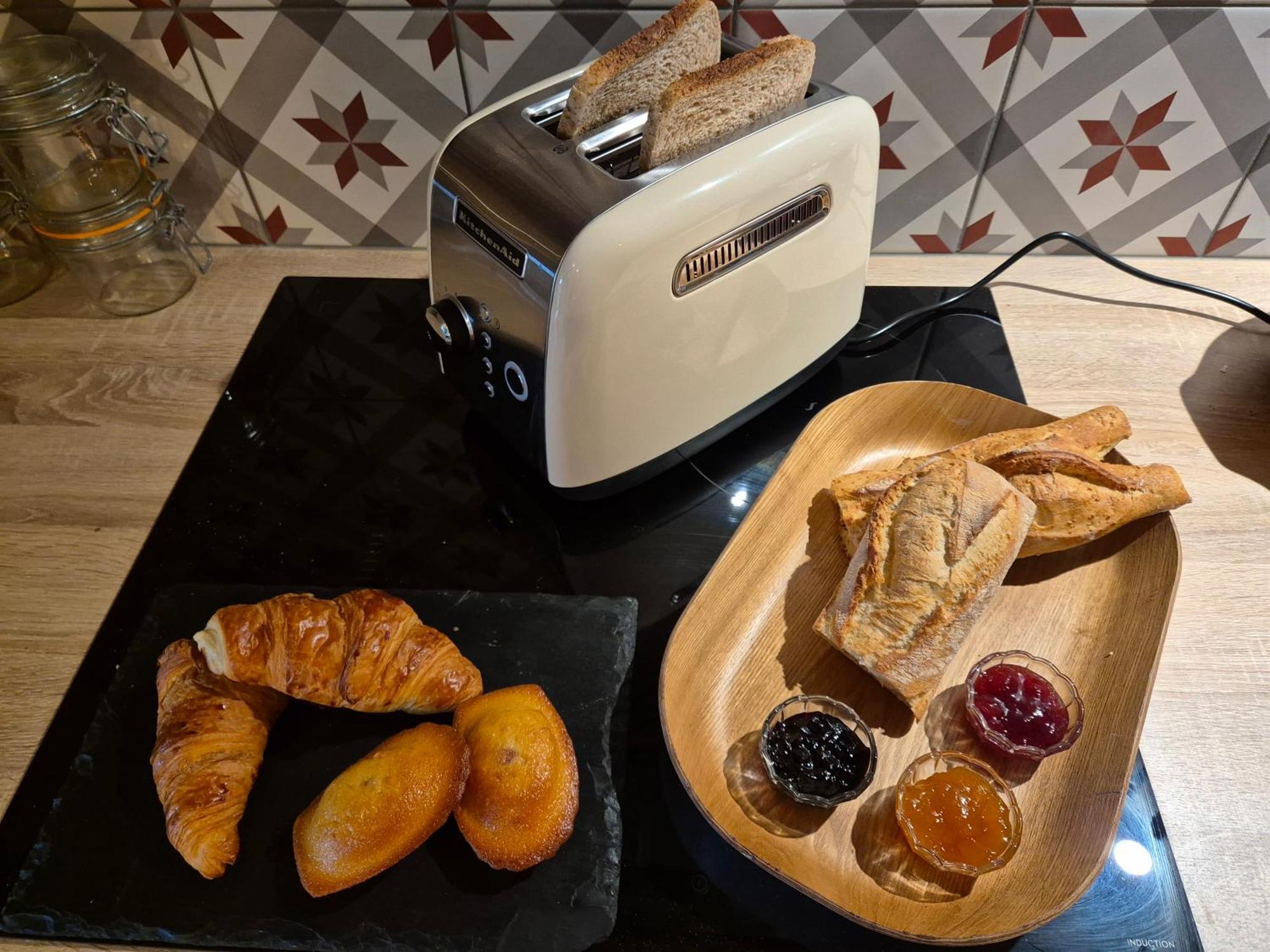 Cote Tour Bed and Breakfast Orcet Buitenkant foto